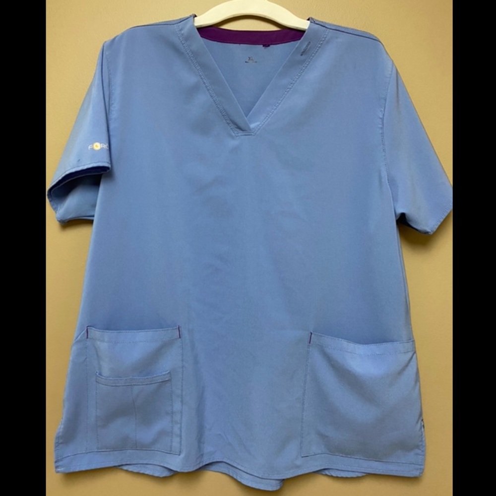 Carhartt scrub top